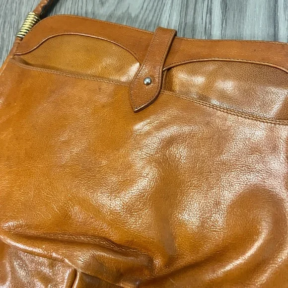 Vintage Brown Leather Shoulder Bag - Picture 4 of 5
